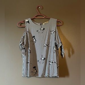 Black and White Cut out Shoulder Stripes and Bird Patterned T-Shirt